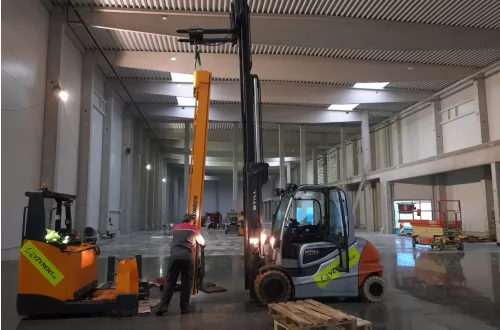 Pronájem s instalací zvedacího zařízení - 999
