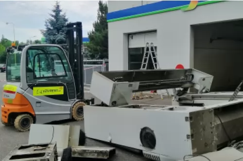 Montage of car wash OMV TOP WASH Příbram