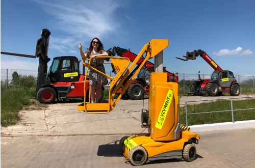 Flotila VZV RENT - Sloupové pracovní plošiny - 999