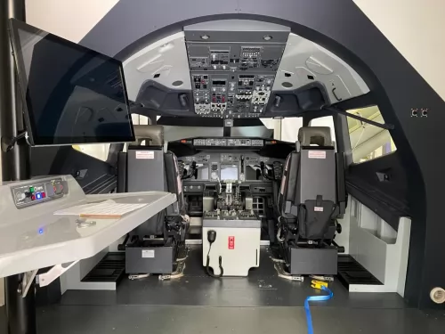 Demontáž simulátoru Boeingu 737 - 5