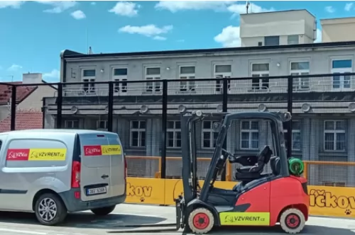 Další úspěšné květnové realizace: technika VZV RENT v akci