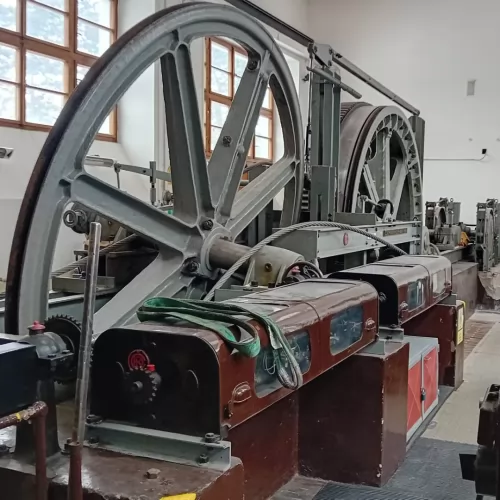 Manipulace součástek lanové dráhy na Petříně - 5