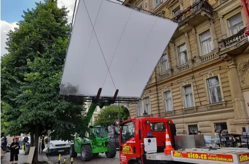 Manipulátor na pomoc filmařům - 999